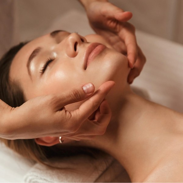 Sivananda Ayurveda Panchakarma center+Face Massage